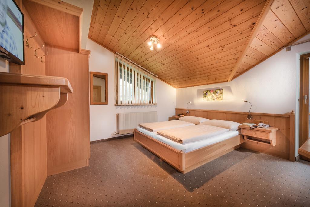 Gaestehaus Gratz - Inklusive Eintritt In Die Alpentherme ดอร์ฟกาชไตน์ ภายนอก รูปภาพ