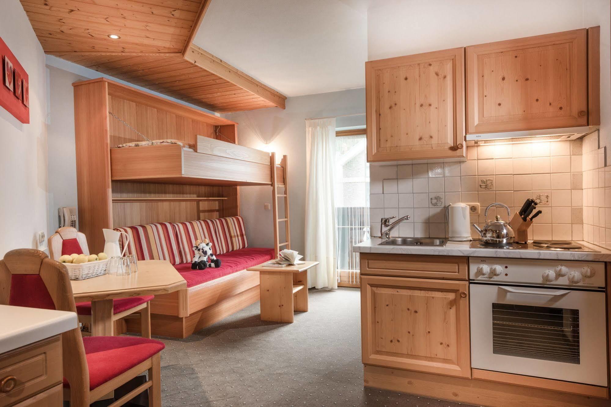 Gaestehaus Gratz - Inklusive Eintritt In Die Alpentherme ดอร์ฟกาชไตน์ ภายนอก รูปภาพ