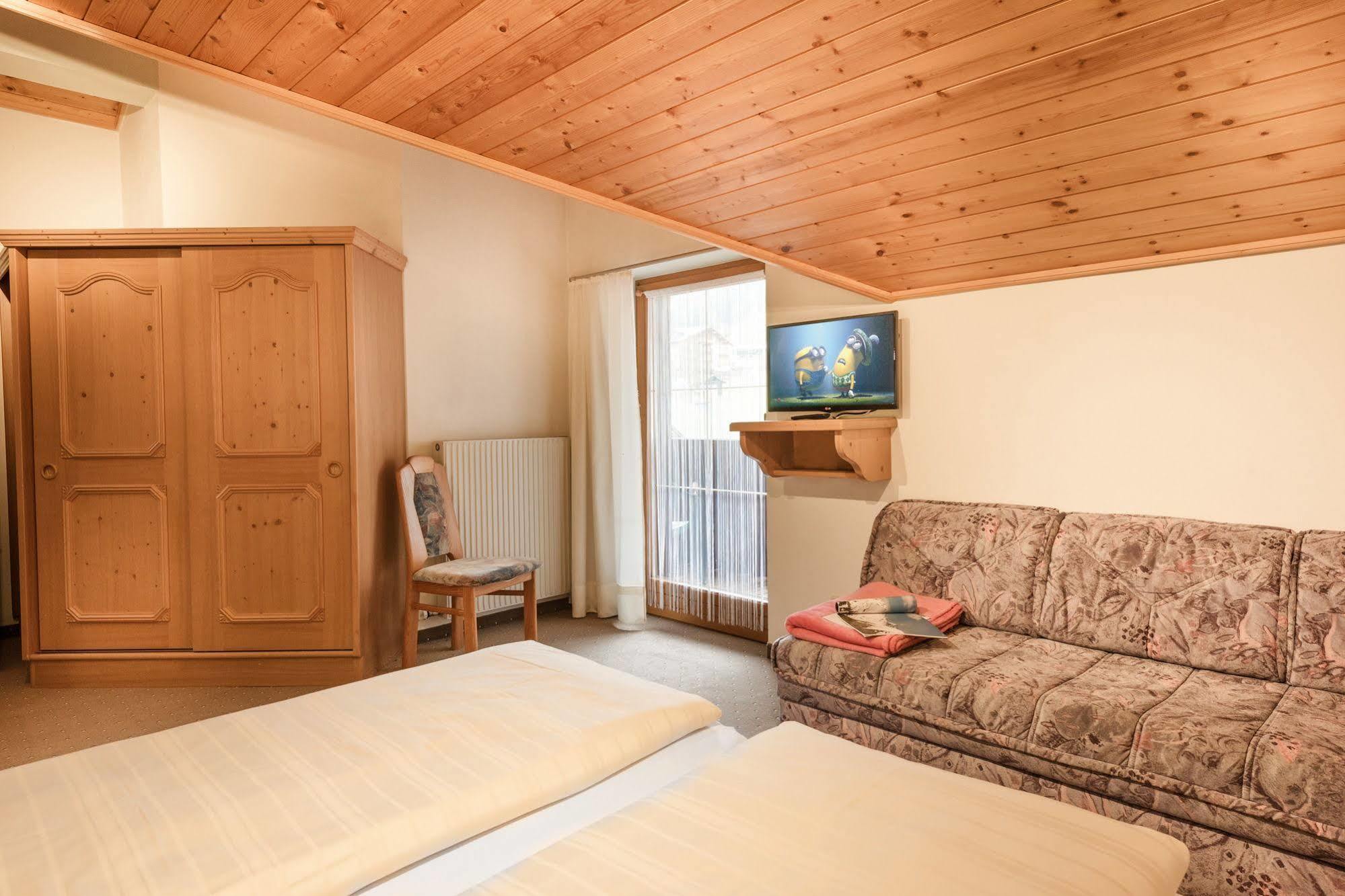 Gaestehaus Gratz - Inklusive Eintritt In Die Alpentherme ดอร์ฟกาชไตน์ ภายนอก รูปภาพ